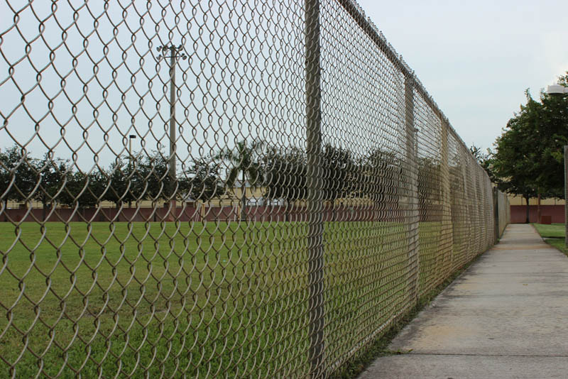 a chain link fence near me