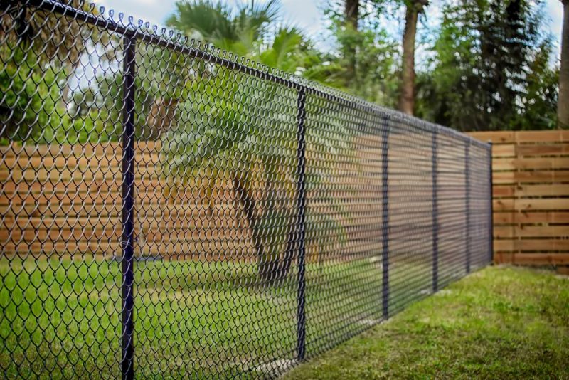 chain link fence in los angeles