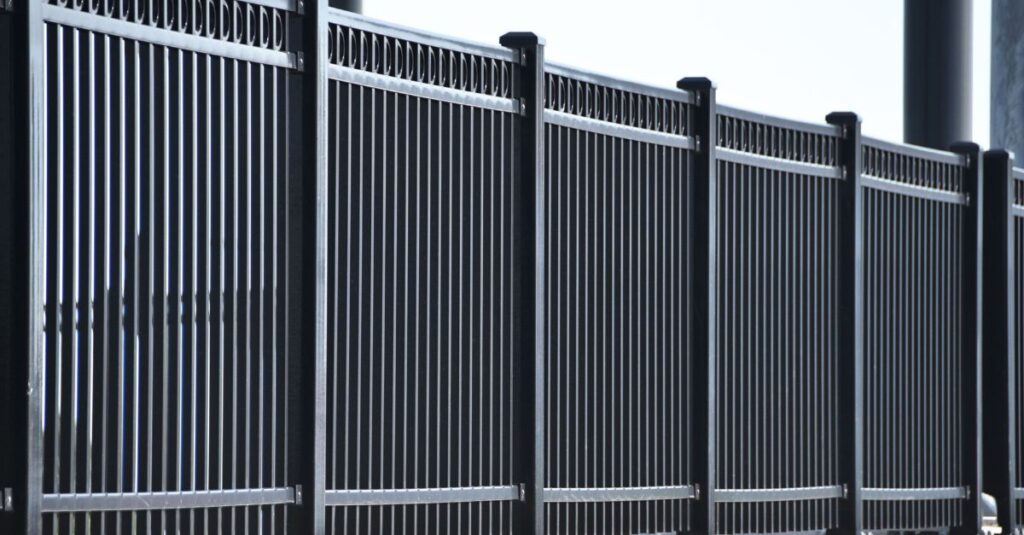 commercial fence 